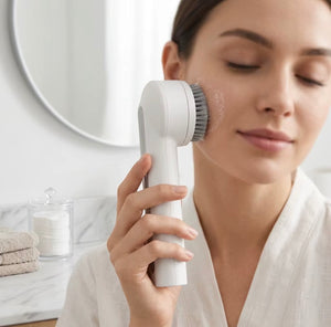 Facial cleansing brush cleansing cheek